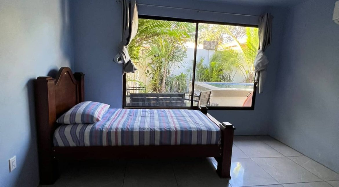 72bfbaa3-4bf5-46b6-b798-e190cc56e860