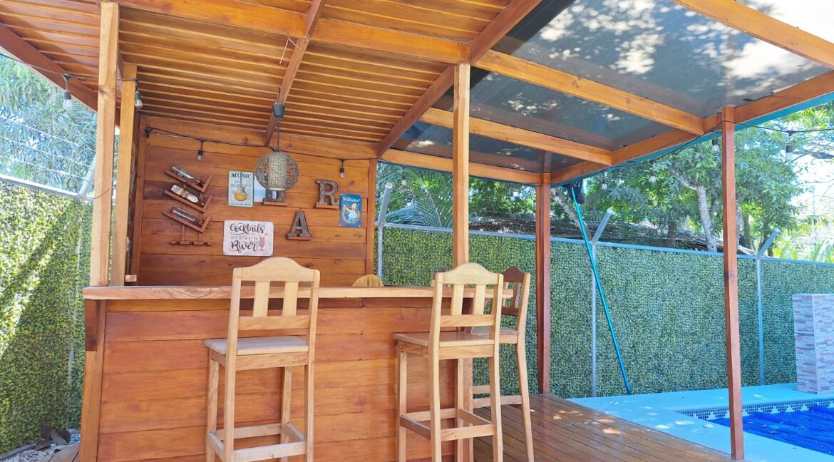 0f267de1-bab7-47e6-bcd9-51fe5c45d0c5