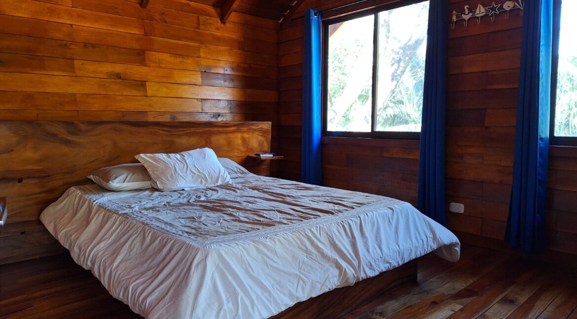 2d81b66c-46e2-4855-8d01-71f1c86124ab