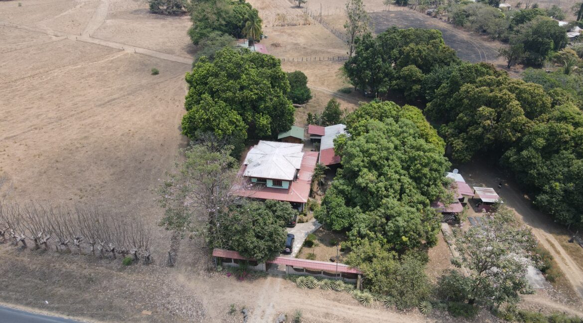 047b8827-50f0-4c5c-b304-b22a9ff52c49