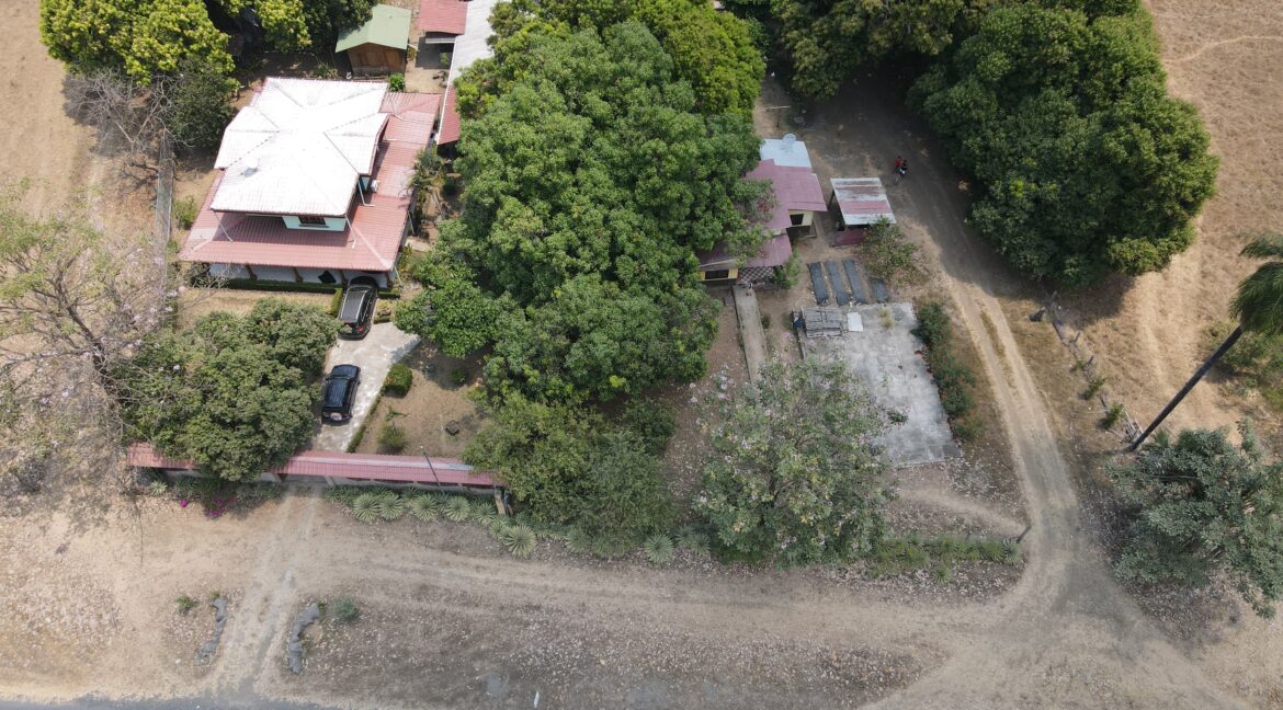 c03f682a-54a8-44bd-9f4f-5c3a227a5a49