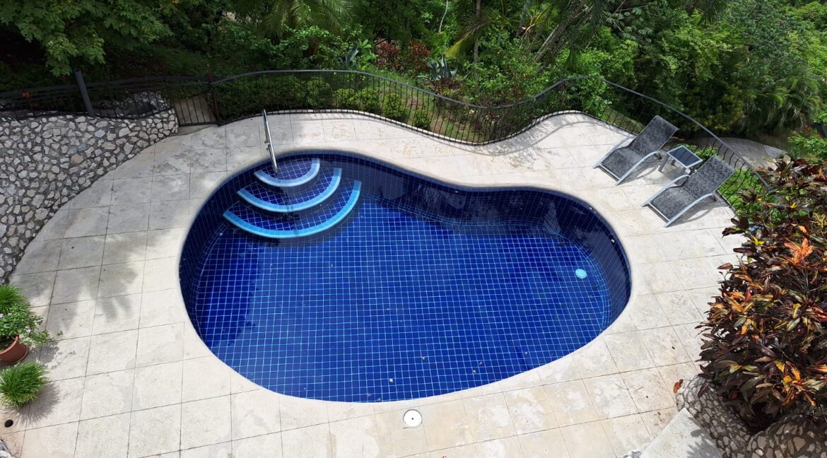 865ad889-2bd9-4de7-9981-ad58ae0e5bab