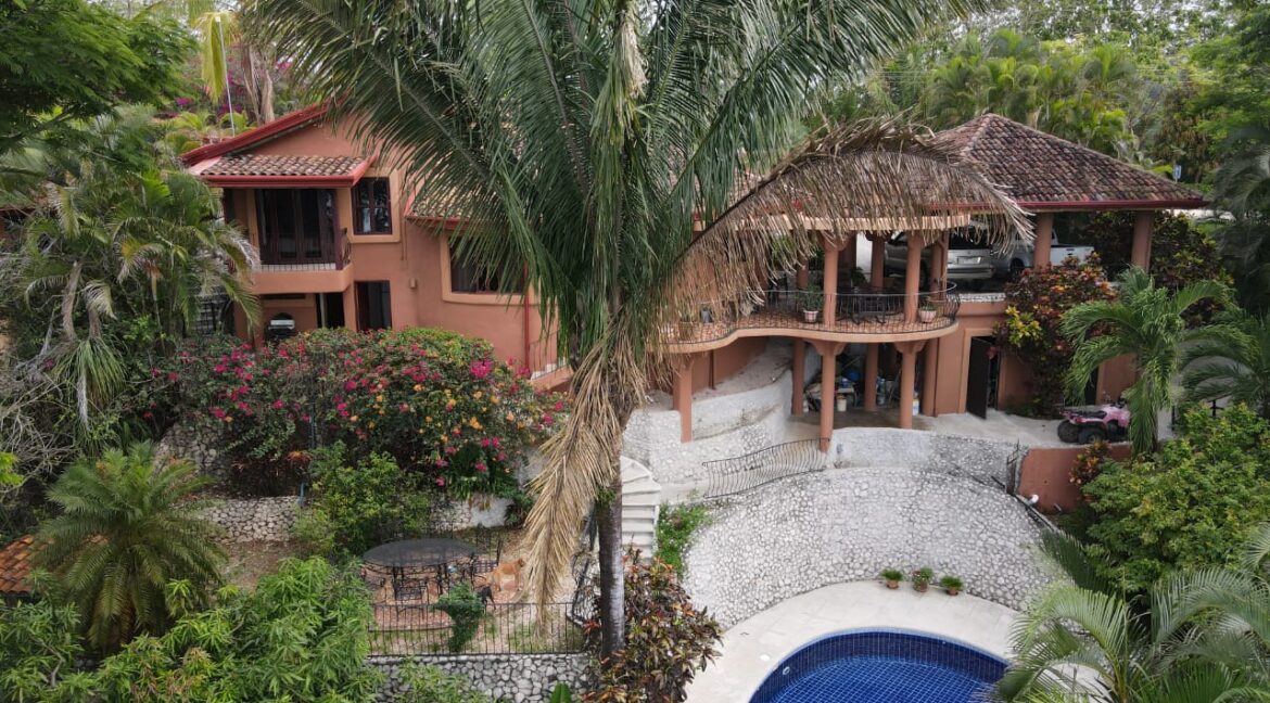 d6b773c5-5e3c-4602-91a8-5f3ad2befbf6