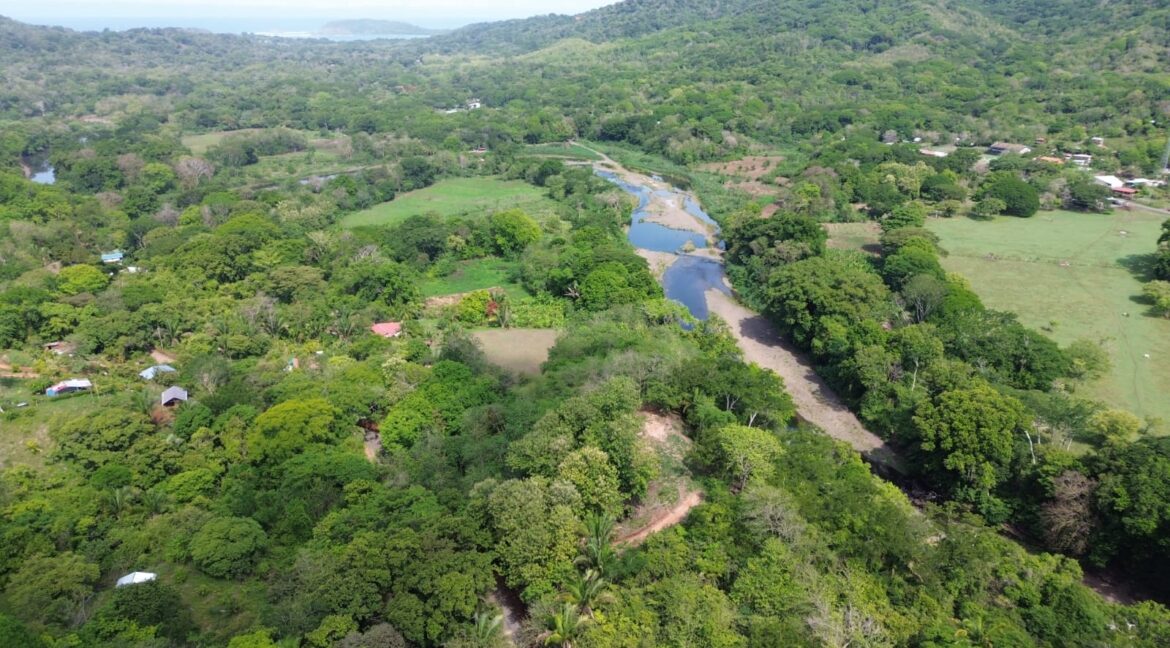 e682de90-4853-45b4-ae25-5c9e360ec579